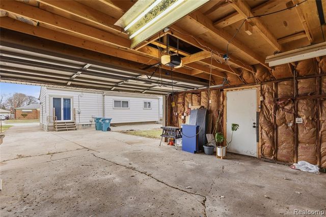 6457 Deering Street, Garden City, MI 48135