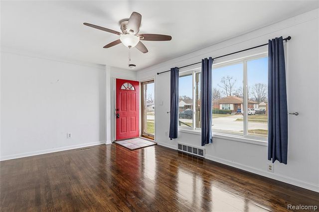 6457 Deering Street, Garden City, MI 48135