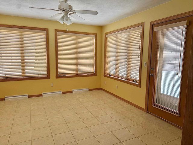 525 W WAYFARER COURT, Appleton, WI 54913