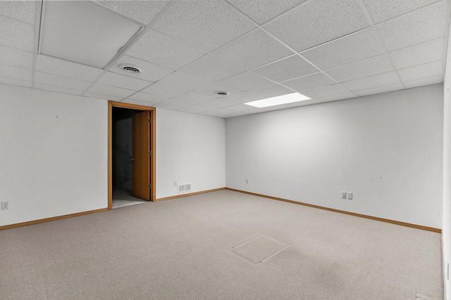 525 W WAYFARER COURT, Appleton, WI 54913