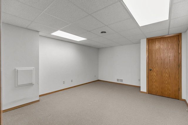 525 W WAYFARER COURT, Appleton, WI 54913
