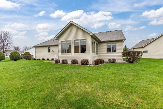 525 W WAYFARER COURT, Appleton, WI 54913