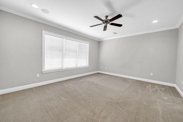 48 Oaktree Boulevard, Freeport, FL 32439