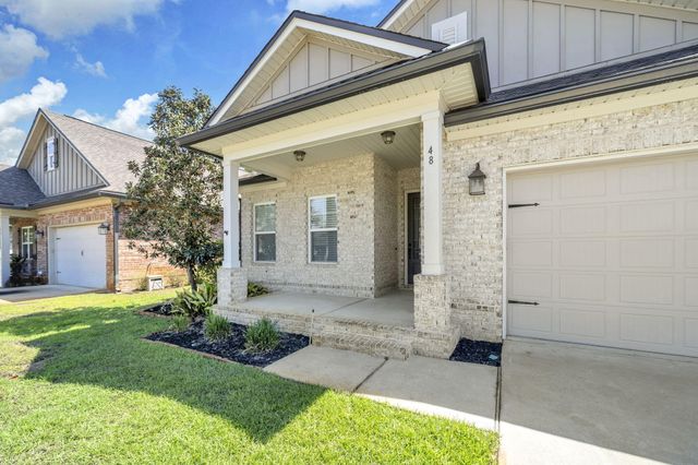 48 Oaktree Boulevard, Freeport, FL 32439