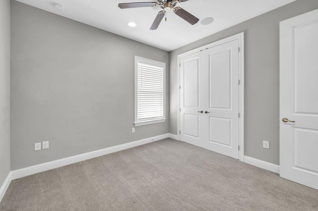 48 Oaktree Boulevard, Freeport, FL 32439