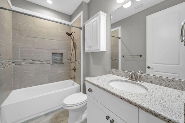 48 Oaktree Boulevard, Freeport, FL 32439