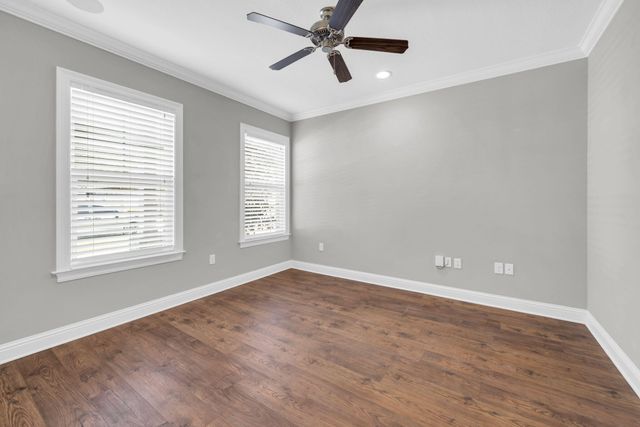 48 Oaktree Boulevard, Freeport, FL 32439