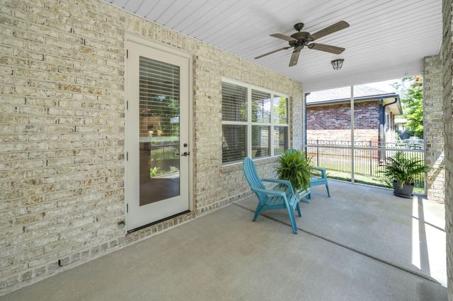 48 Oaktree Boulevard, Freeport, FL 32439