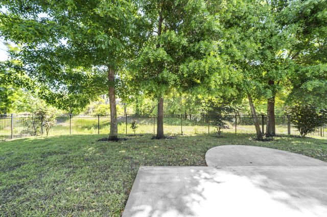 48 Oaktree Boulevard, Freeport, FL 32439