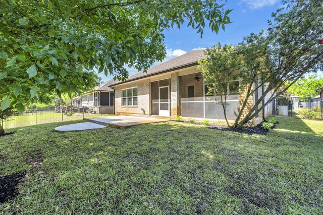 48 Oaktree Boulevard, Freeport, FL 32439