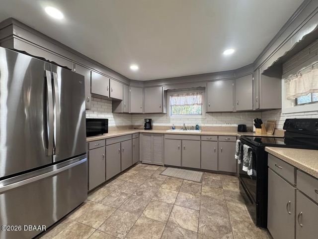 607 Herbert Street, Port Orange, FL 32129