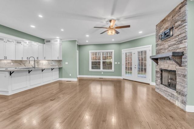 2206 Hwy 48 S, Dickson, TN 37055