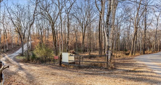 2206 Hwy 48 S, Dickson, TN 37055