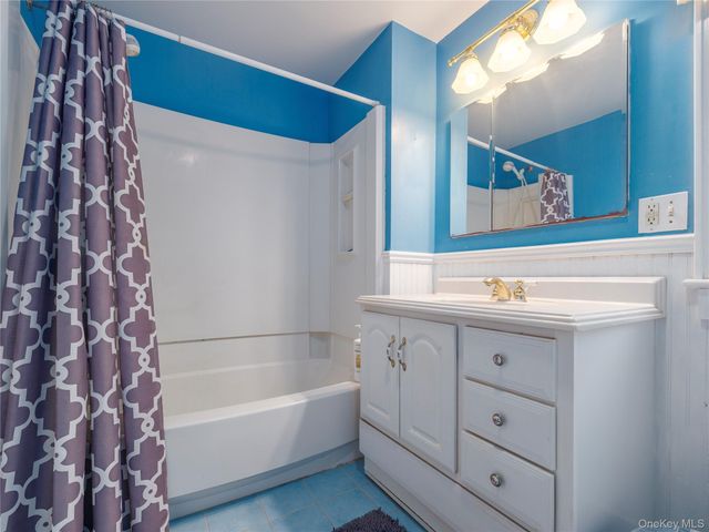 20715 Main Road, Orient, NY 11957