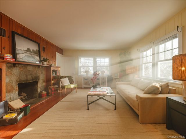 20715 Main Road, Orient, NY 11957