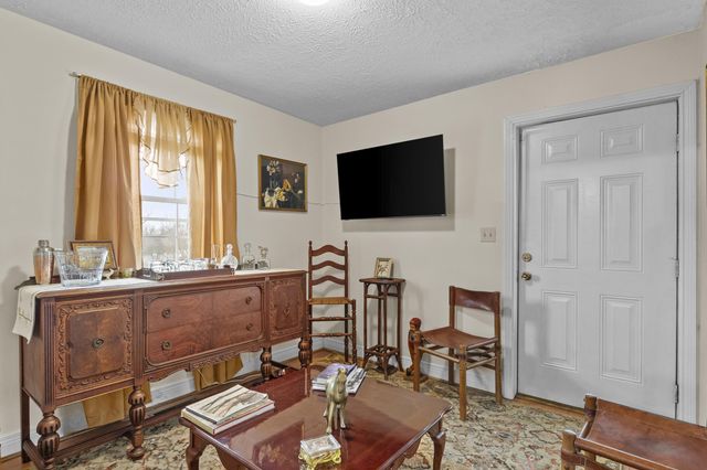 1786 Newtown Pike, Georgetown, KY 40324