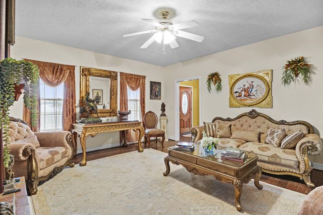 1786 Newtown Pike, Georgetown, KY 40324