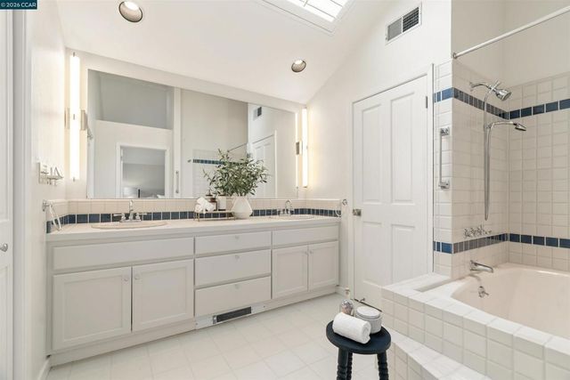 2830 Kinney Dr, Lafayette, CA 94595