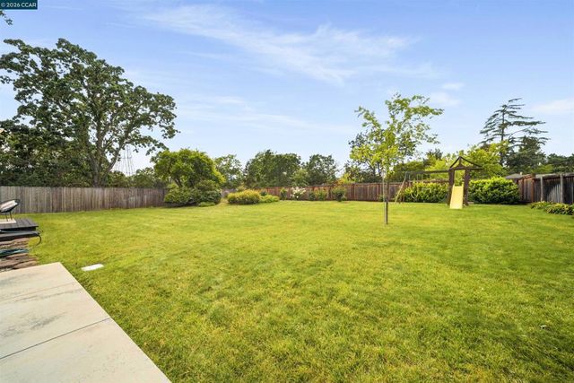 2830 Kinney Dr, Lafayette, CA 94595