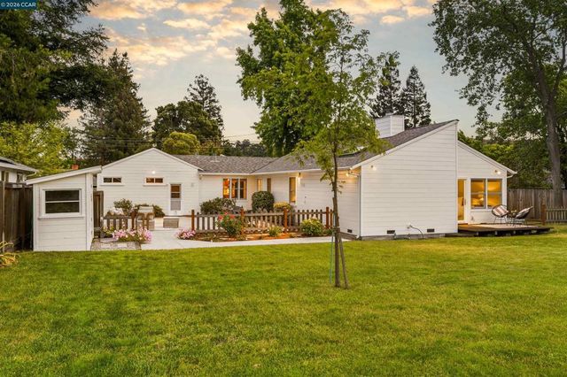 2830 Kinney Dr, Lafayette, CA 94595
