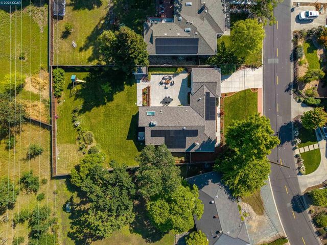 2830 Kinney Dr, Lafayette, CA 94595