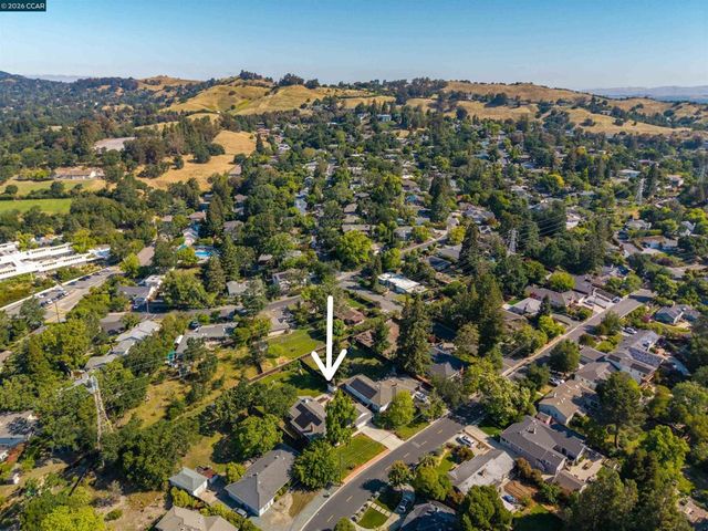 2830 Kinney Dr, Lafayette, CA 94595