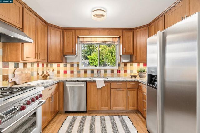 2830 Kinney Dr, Lafayette, CA 94595