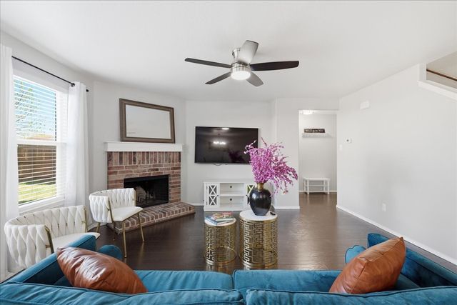 6908 Derbyshire Drive, Fort Worth, TX 76137