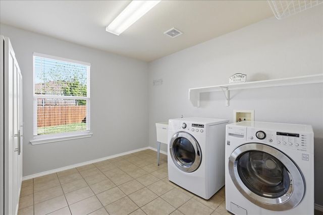 6908 Derbyshire Drive, Fort Worth, TX 76137