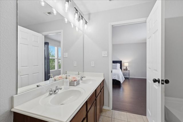 6908 Derbyshire Drive, Fort Worth, TX 76137