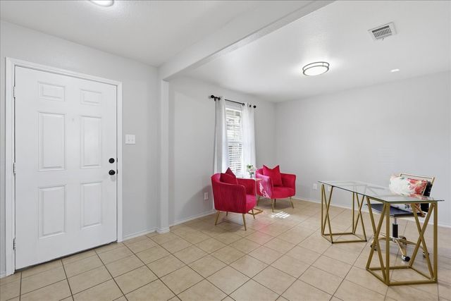 6908 Derbyshire Drive, Fort Worth, TX 76137