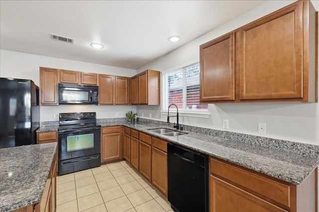 6908 Derbyshire Drive, Fort Worth, TX 76137