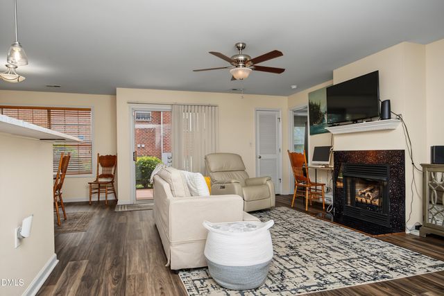 1112 Renshaw Court, Cary, NC 27518