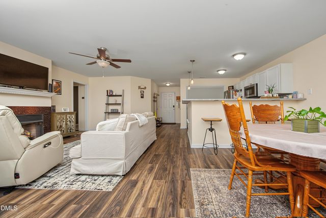 1112 Renshaw Court, Cary, NC 27518