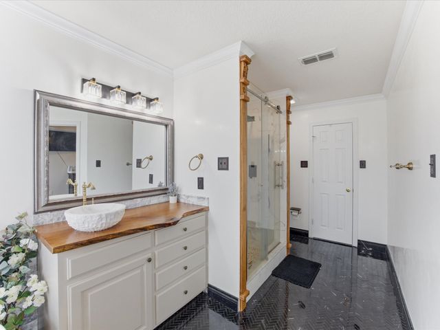 104 Marina Del Ray, Bridgeport, TX 76426