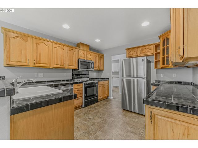 14223 Nw 28TH Pl, Vancouver, WA 98685