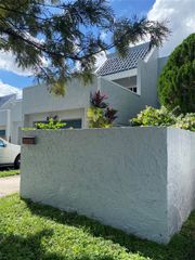 1833 NW 58 Ave #30, Fort Lauderdale, FL 33313