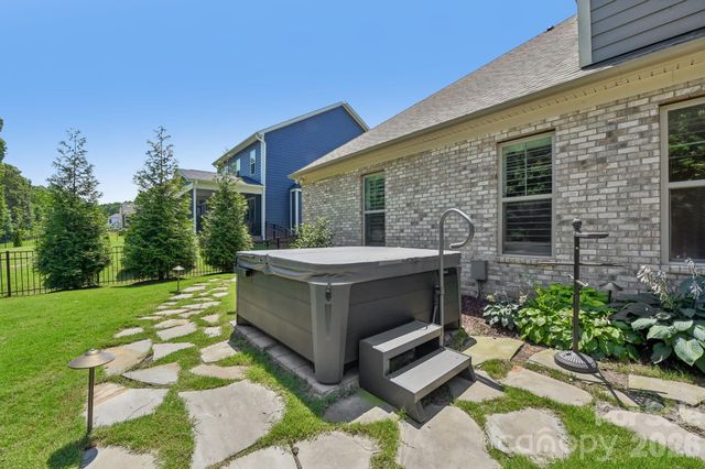 9833 Ardley Park Way, Charlotte, NC 28227