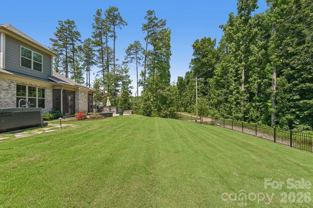 9833 Ardley Park Way, Charlotte, NC 28227