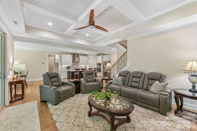 9833 Ardley Park Way, Charlotte, NC 28227