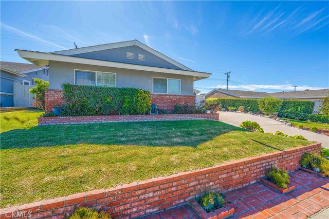 5482 Myra, Cypress, CA 90630