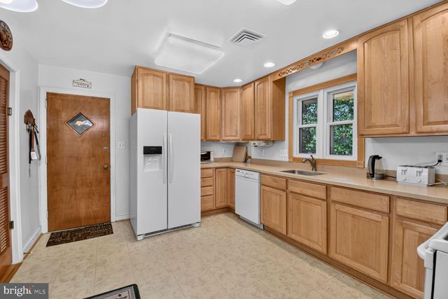4100 KENNY ST, Beltsville, MD 20705
