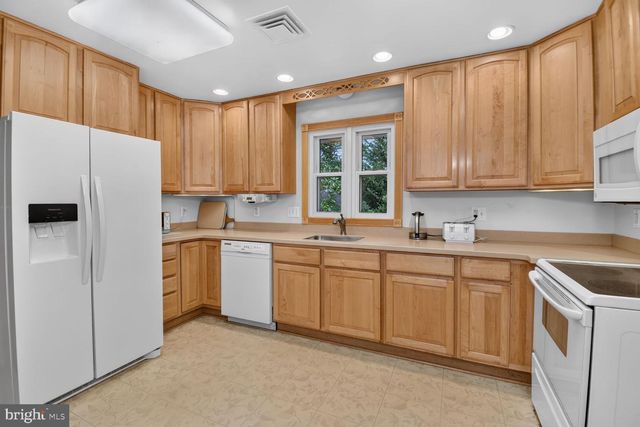 4100 KENNY ST, Beltsville, MD 20705