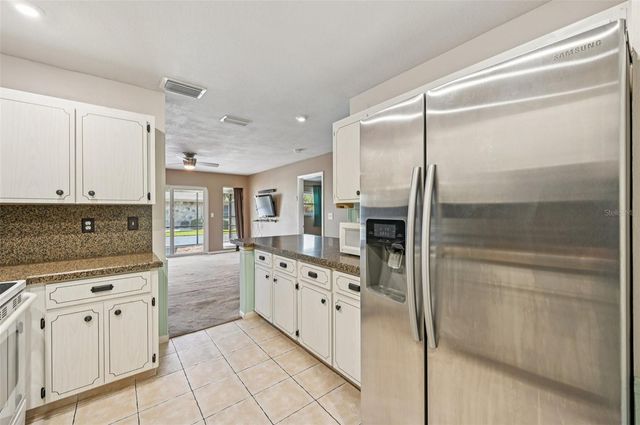 332 CLUB MANOR DRIVE, Sun City Center, FL 33573