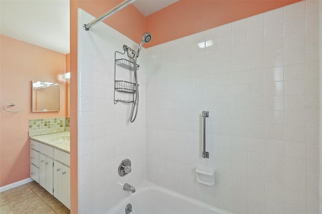 332 CLUB MANOR DRIVE, Sun City Center, FL 33573