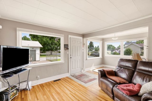 2028 E MISSION Ave, Spokane, WA 99202