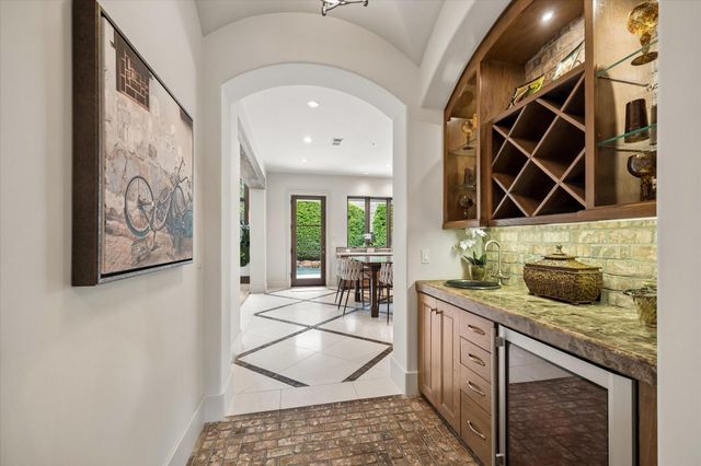 7615 Bryonwood Drive, Houston, TX 77055