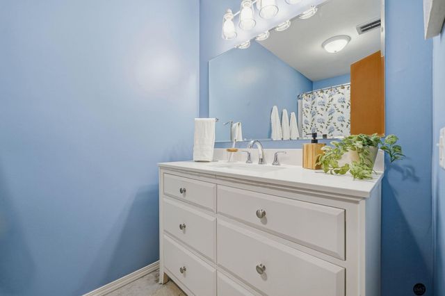 3940 N 14th Street, Lincoln, NE 68521