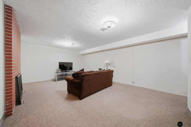 3940 N 14th Street, Lincoln, NE 68521