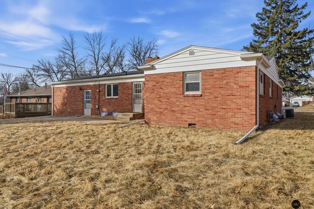 3940 N 14th Street, Lincoln, NE 68521